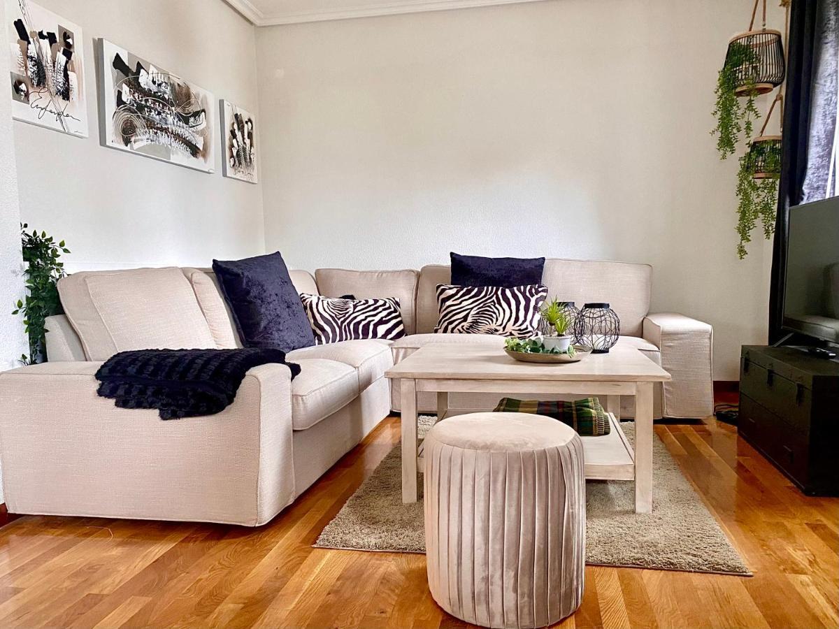 Housing Leon Casa Con Jardin Βίλα Εξωτερικό φωτογραφία