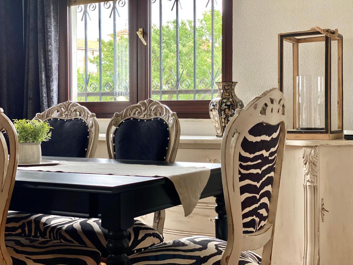 Housing Leon Casa Con Jardin Βίλα Εξωτερικό φωτογραφία