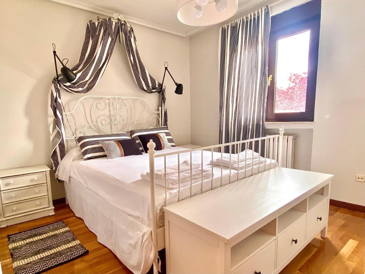 Housing Leon Casa Con Jardin Βίλα Εξωτερικό φωτογραφία